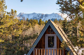 Couples Getaway- Sauna, Firepit, Cozy